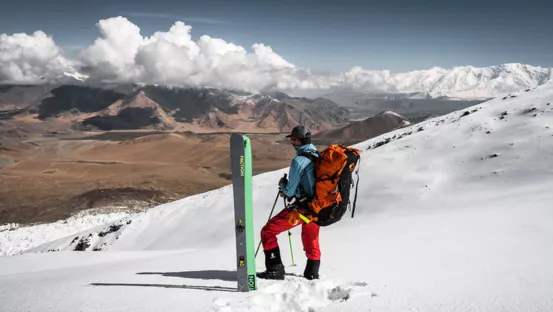 Ascension du Mustagh Ata en ski de randonnée | 7 500 m pour se dépasser