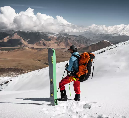 Ascension du Mustagh Ata en ski de randonnée | 7 500 m pour se dépasser